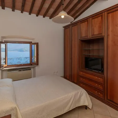 Helloelba Il Faro 2 Holiday home