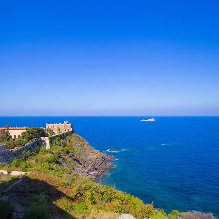 Holiday home Helloelba Il Faro 2