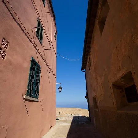 Helloelba Il Faro 2 Holiday home *