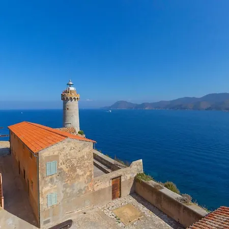 Helloelba Il Faro 2 Holiday home