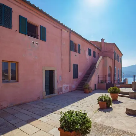 Helloelba Il Faro 2 Holiday home *