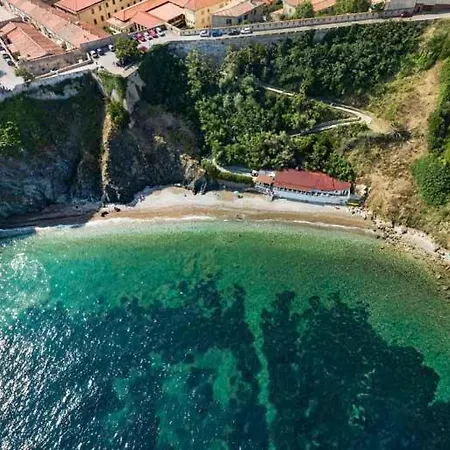 Helloelba Il Faro 2 Holiday home Portoferraio